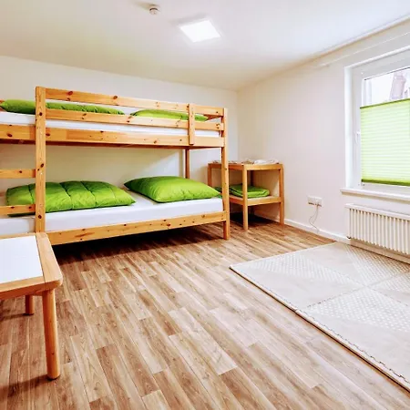 Moderne Familienfreundliche - Garten Wlan Parkplatz Inkl Krummin