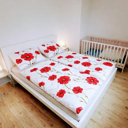 Apartmán Moderne Familienfreundliche - Garten Wlan Parkplatz Inkl *